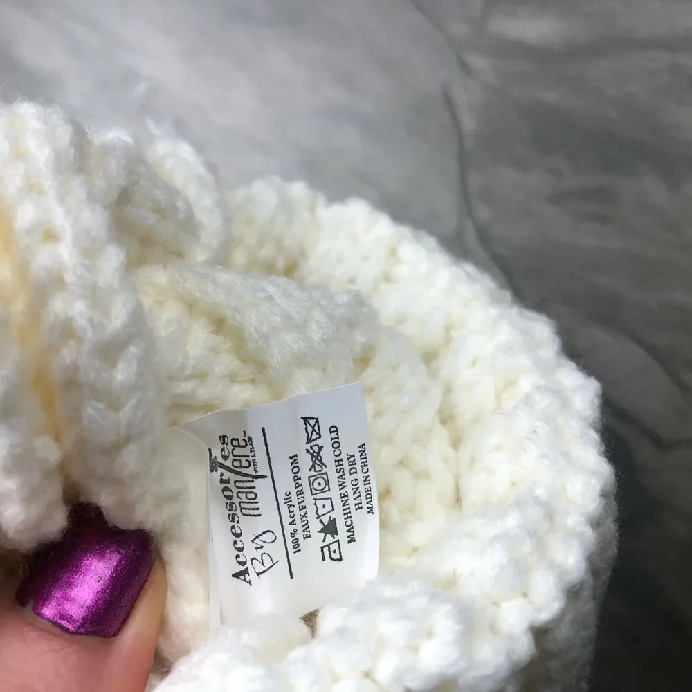 Maniere White Ivory Knit Cuffed Beanie Hat Faux Fur Pom Pom Toddler Girl Sz 2-4